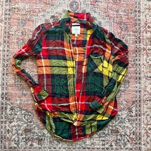 American Eagle Outfitters Red and Green Plaid Women’s Shirt